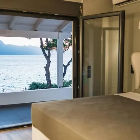 Secret Paradice-hidden Getaway-private * Taktikoupoli