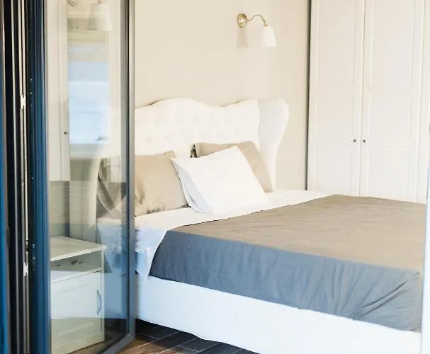 Secret Paradice-hidden Getaway-private Taktikoupoli