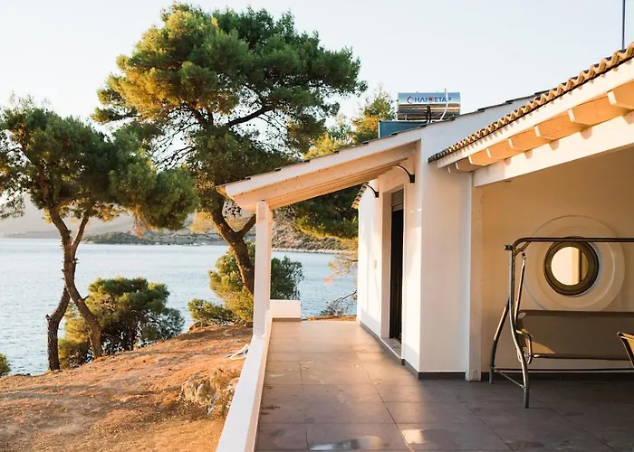 Secret Paradice-hidden Getaway-private * Taktikoupoli